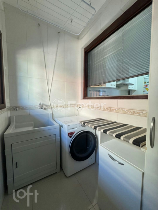 Casa à venda com 3 quartos, 211m² - Foto 28