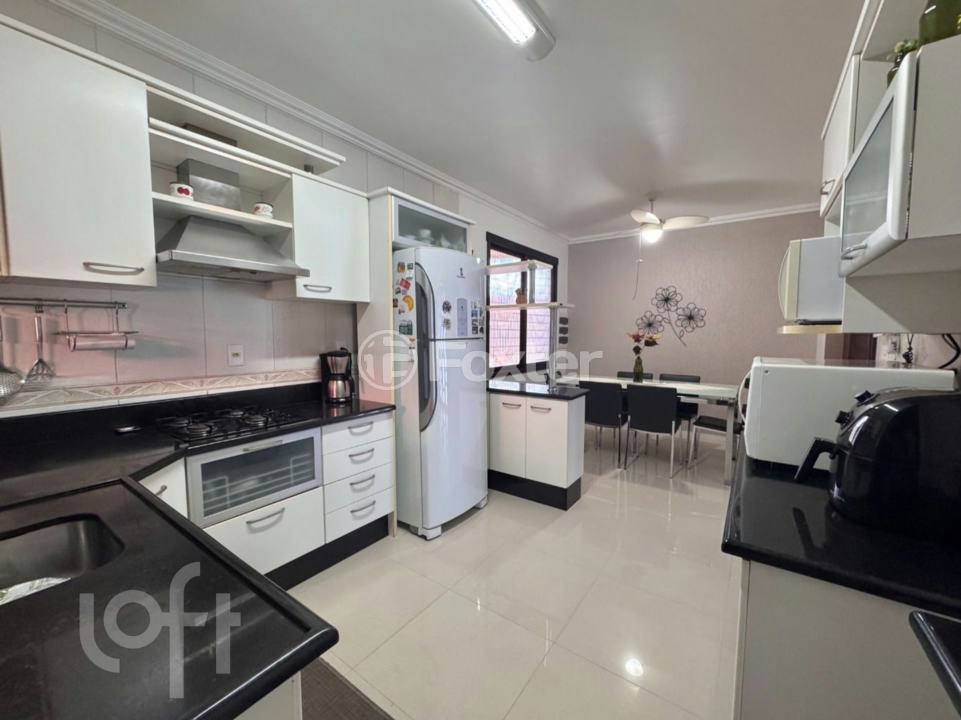 Casa à venda com 3 quartos, 211m² - Foto 29