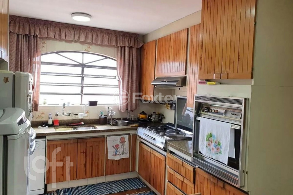 Casa à venda com 3 quartos, 319m² - Foto 4