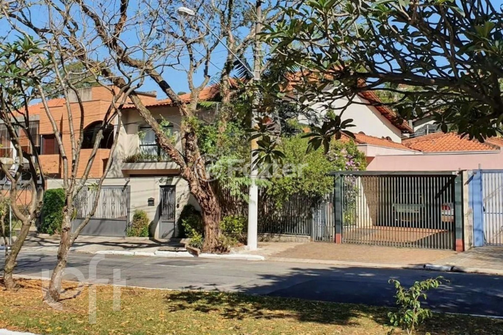 Casa à venda com 3 quartos, 319m² - Foto 7