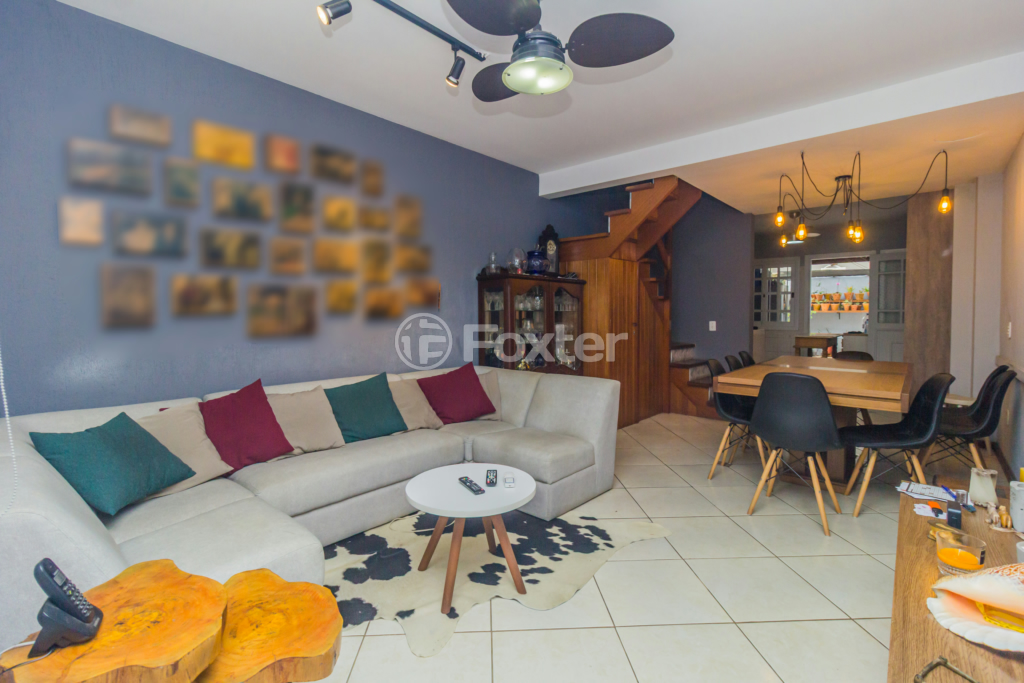 Casa de Condomínio à venda com 3 quartos, 132m² - Foto 2