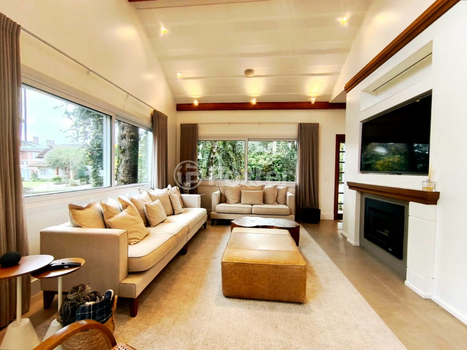 Casa de Condomínio à venda com 4 quartos, 278m² - Foto 6