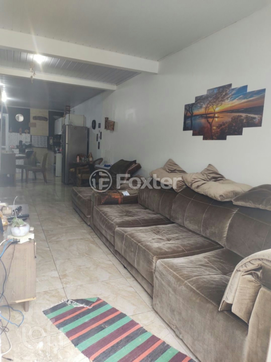 Casa à venda com 2 quartos, 70m² - Foto 2