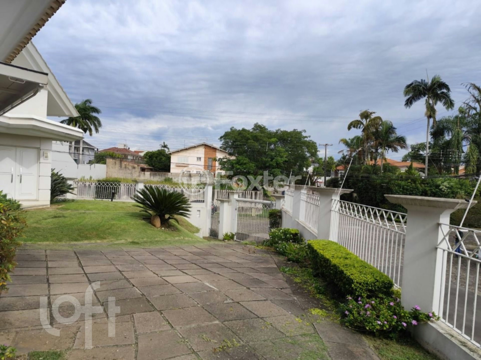 Casa à venda com 3 quartos, 266m² - Foto 32