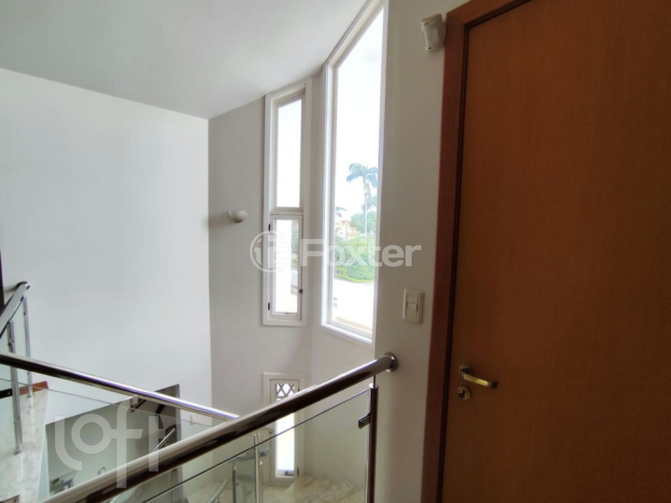 Casa à venda com 3 quartos, 266m² - Foto 9