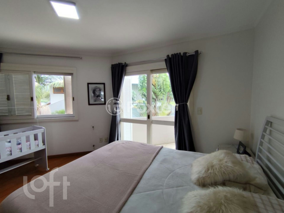 Casa à venda com 3 quartos, 266m² - Foto 12