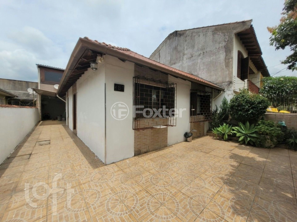 Casa à venda com 3 quartos, 185m² - Foto 1