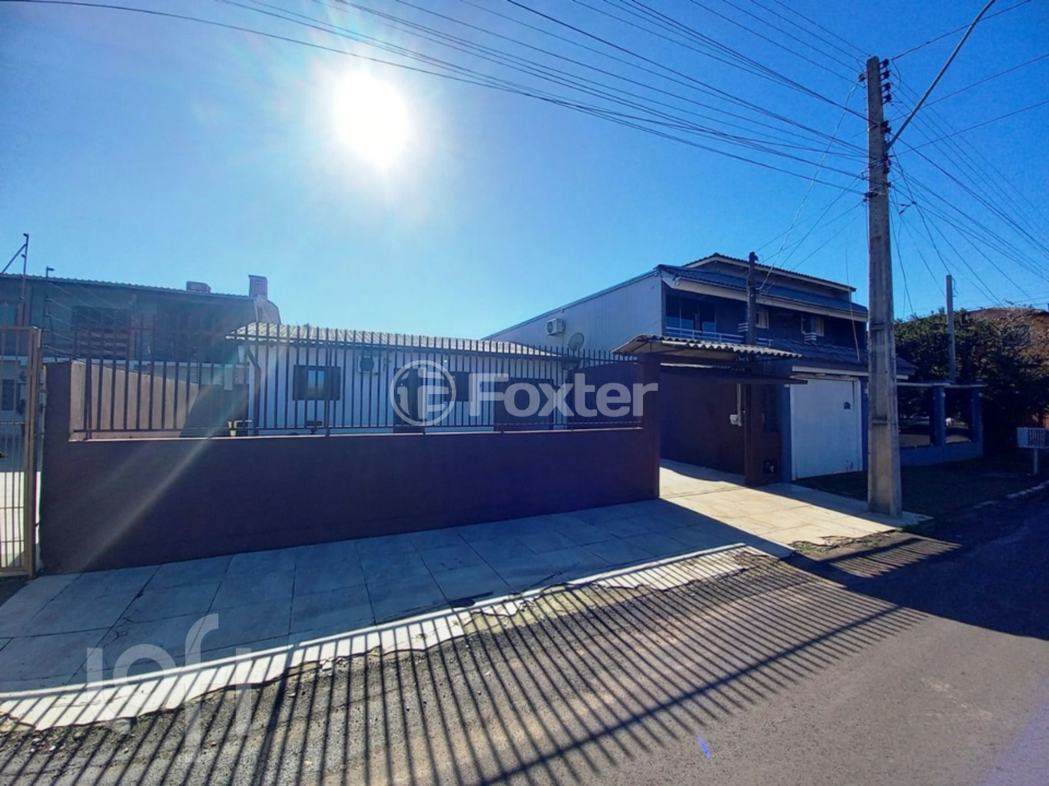 Casa à venda com 2 quartos, 80m² - Foto 3