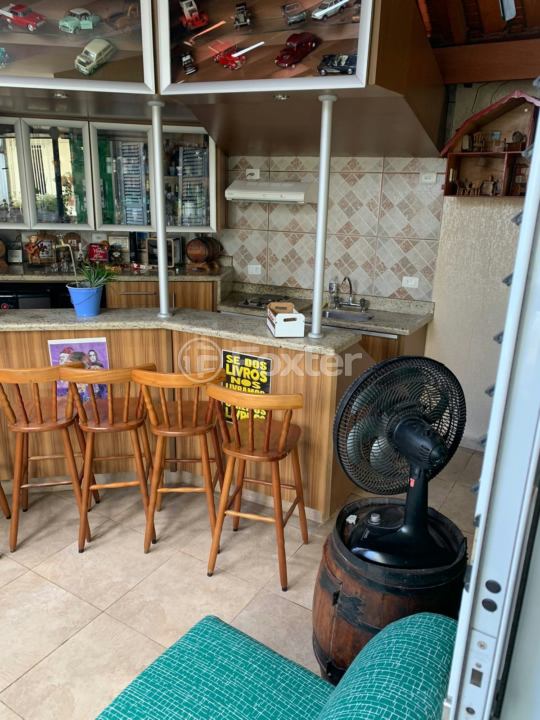 Casa à venda com 3 quartos, 220m² - Foto 12