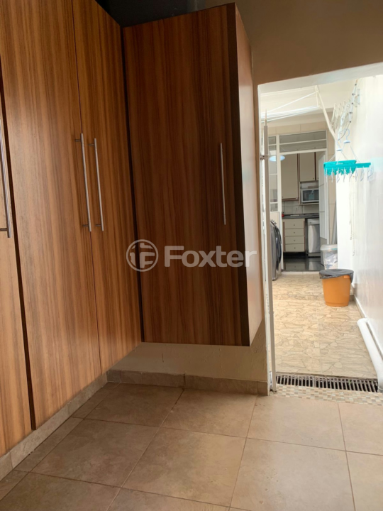 Casa à venda com 3 quartos, 220m² - Foto 8