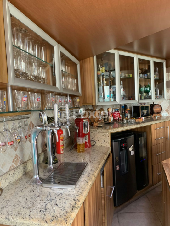 Casa à venda com 3 quartos, 220m² - Foto 14