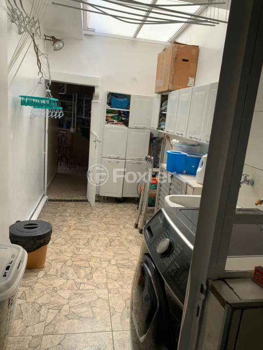 Casa à venda com 3 quartos, 220m² - Foto 7