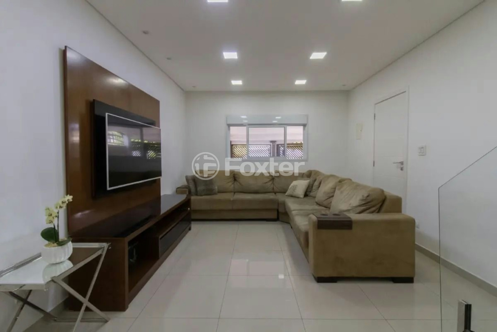 Casa à venda com 3 quartos, 195m² - Foto 1