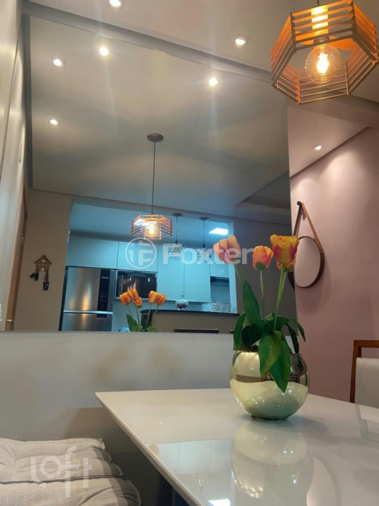 Apartamento à venda com 2 quartos, 43m² - Foto 2