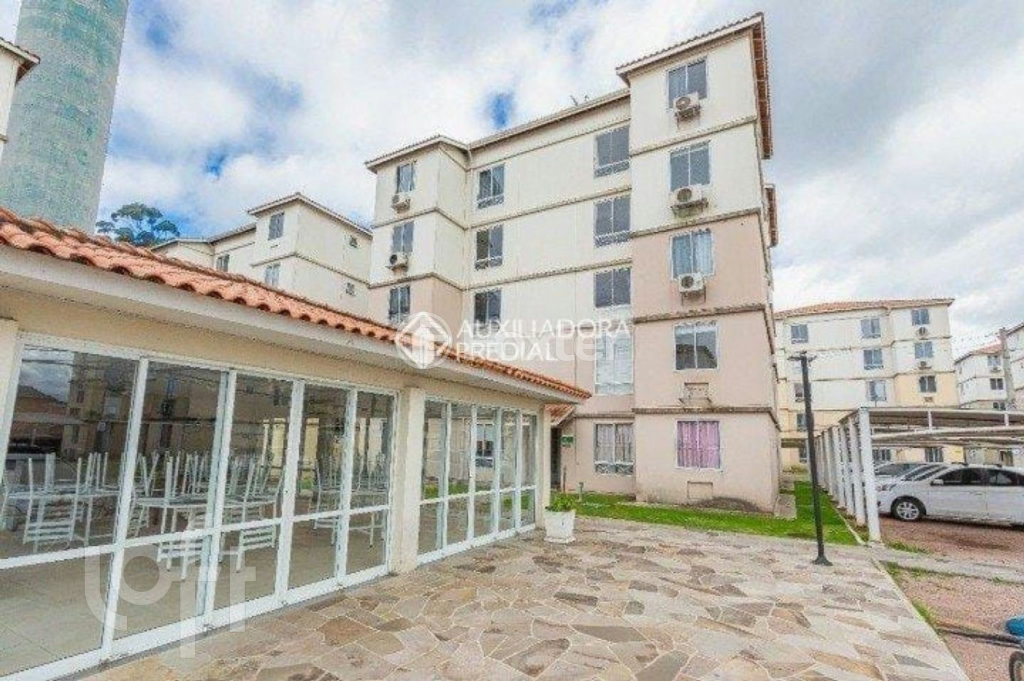 Apartamento à venda com 2 quartos, 42m² - Foto 2