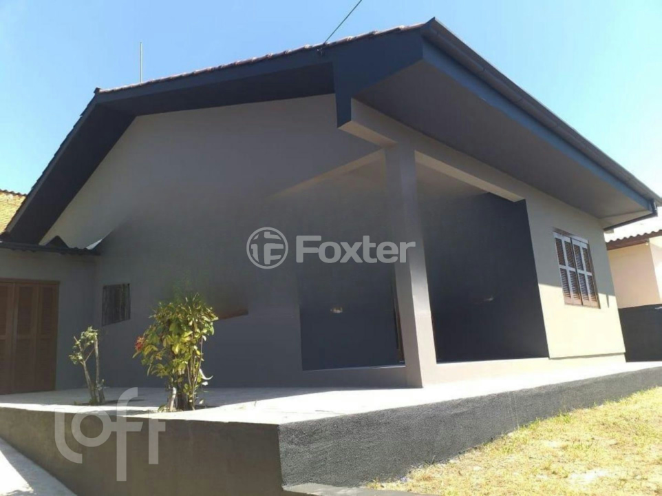Casa à venda com 3 quartos, 109m² - Foto 1