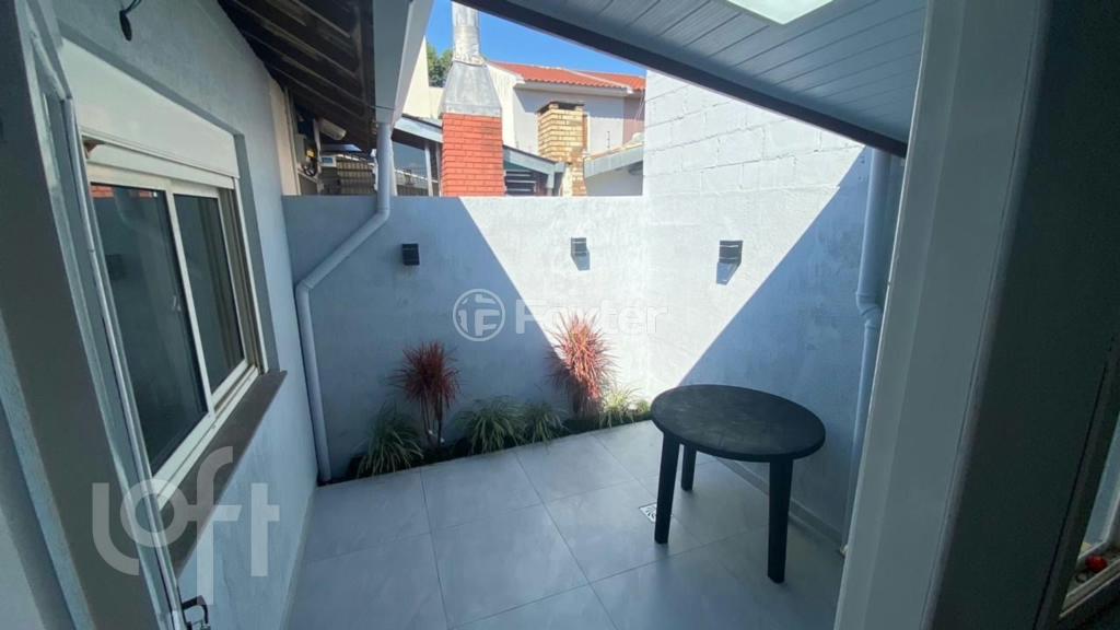 Casa à venda com 2 quartos, 61m² - Foto 7