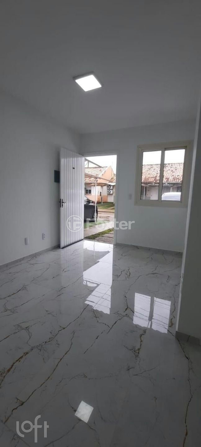 Casa à venda com 2 quartos, 61m² - Foto 1