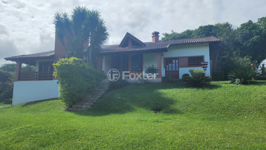 Casa de Condomínio à venda com 3 quartos, 337m² - Foto 1