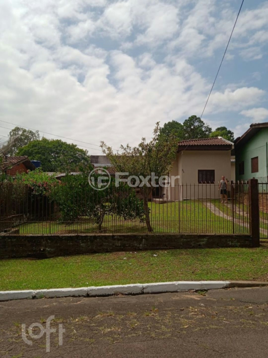 Casa à venda com 2 quartos, 82m² - Foto 1