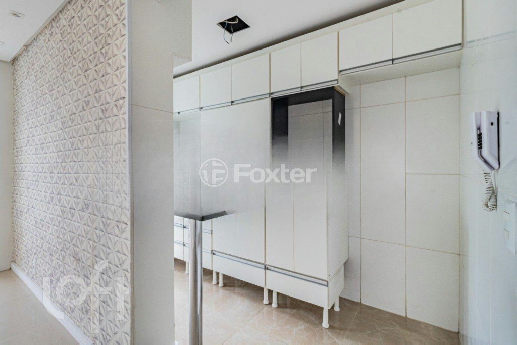 Apartamento à venda com 3 quartos, 69m² - Foto 2