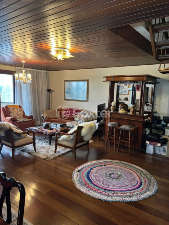 Cobertura à venda com 4 quartos, 333m² - Foto 1