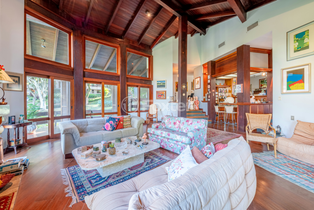 Casa de Condomínio à venda com 3 quartos, 388m² - Foto 4