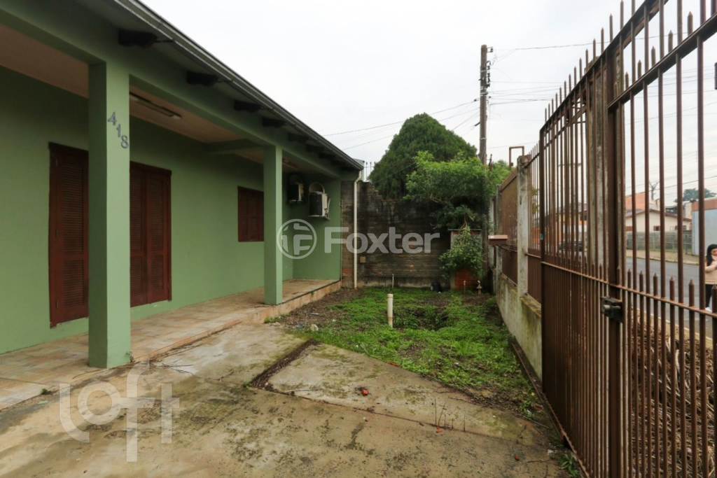 Casa à venda com 2 quartos, 131m² - Foto 1