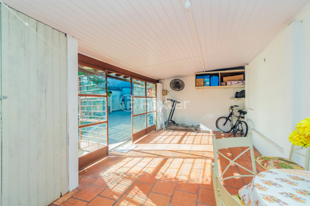 Casa à venda com 3 quartos, 160m² - Foto 8