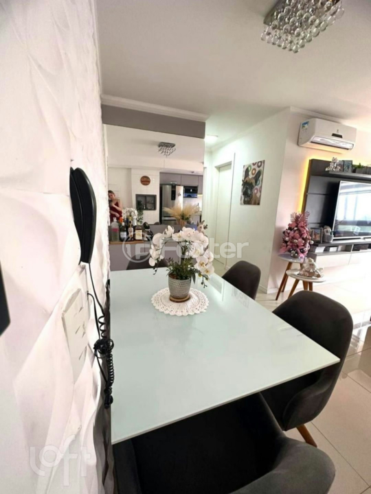 Apartamento à venda com 2 quartos, 50m² - Foto 7