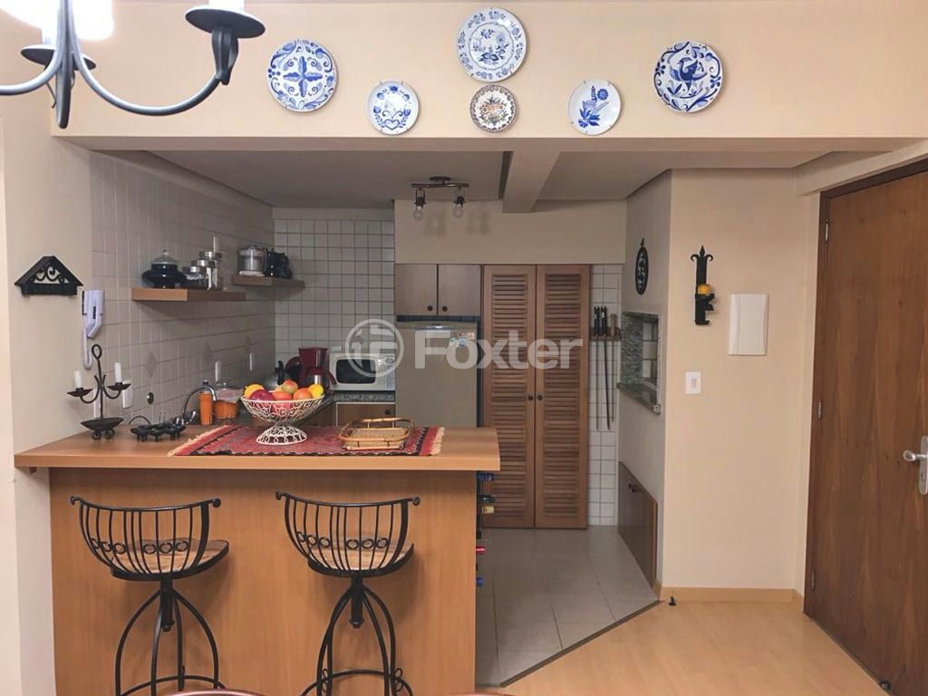 Apartamento à venda com 2 quartos, 67m² - Foto 3