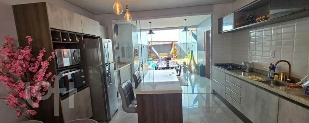 Casa à venda com 3 quartos, 180m² - Foto 3