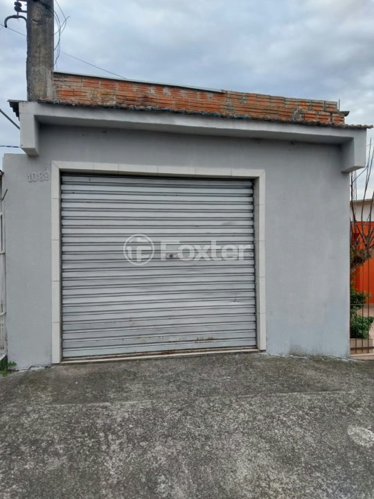 Casa à venda com 2 quartos, 60m² - Foto 4