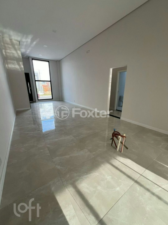 Casa à venda com 3 quartos, 110m² - Foto 4