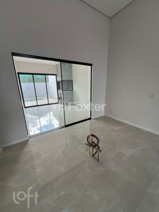 Casa à venda com 3 quartos, 110m² - Foto 5