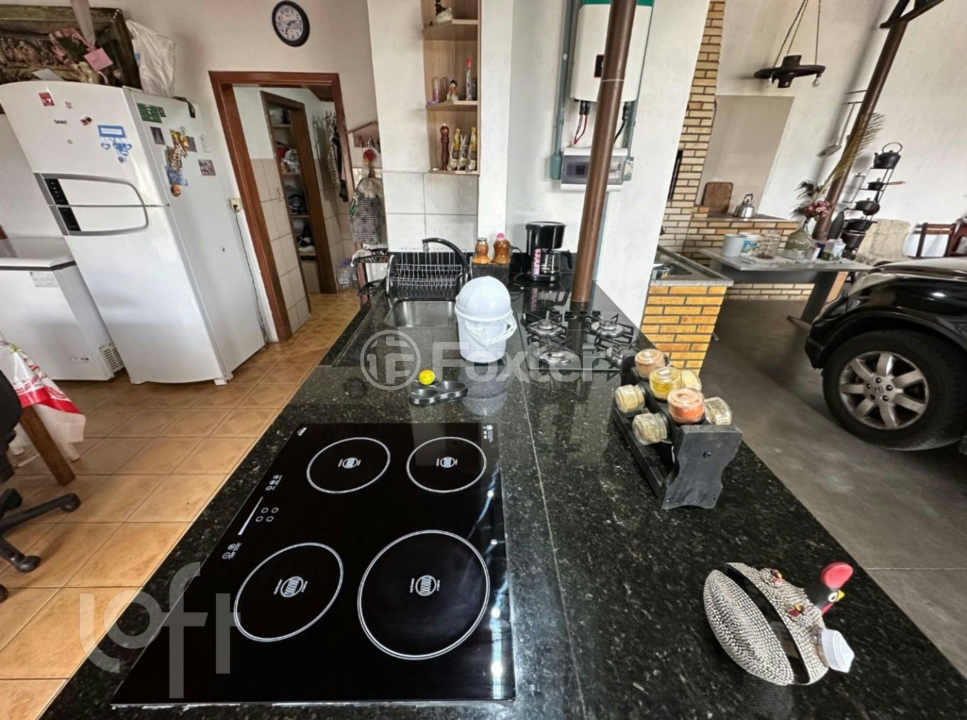 Casa à venda com 3 quartos, 180m² - Foto 1