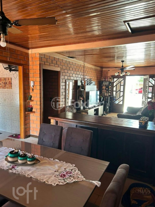 Casa à venda com 3 quartos, 106m² - Foto 4