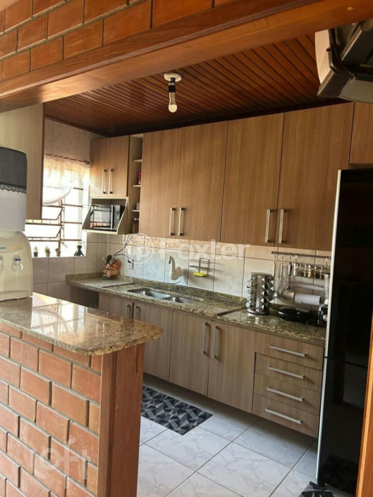 Casa à venda com 3 quartos, 106m² - Foto 3