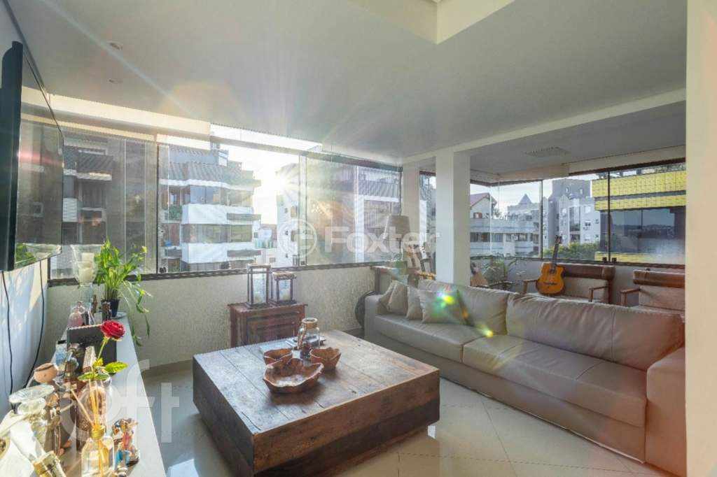 Cobertura à venda com 3 quartos, 240m² - Foto 3