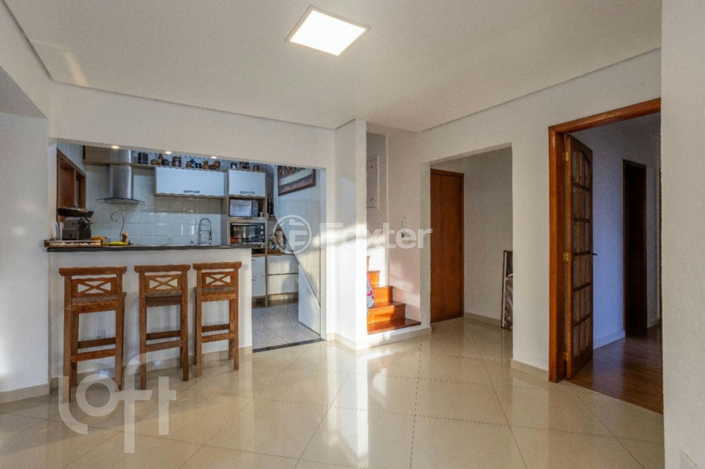 Cobertura à venda com 3 quartos, 240m² - Foto 1