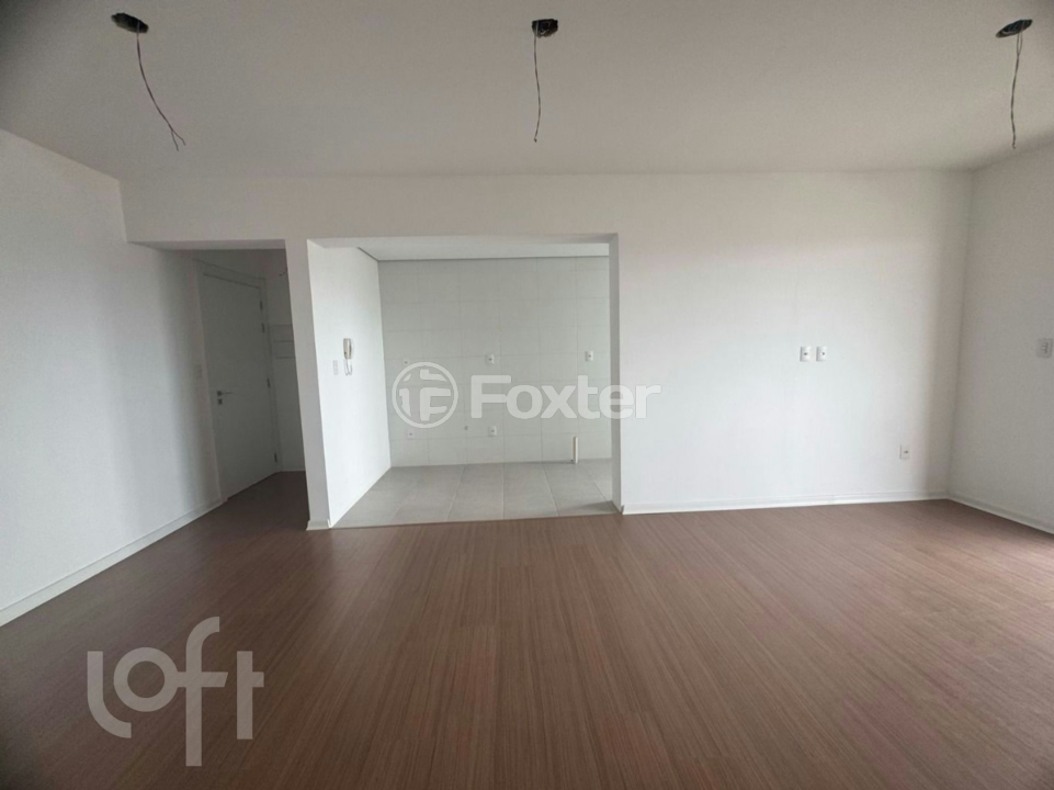 Apartamento à venda com 3 quartos, 93m² - Foto 2