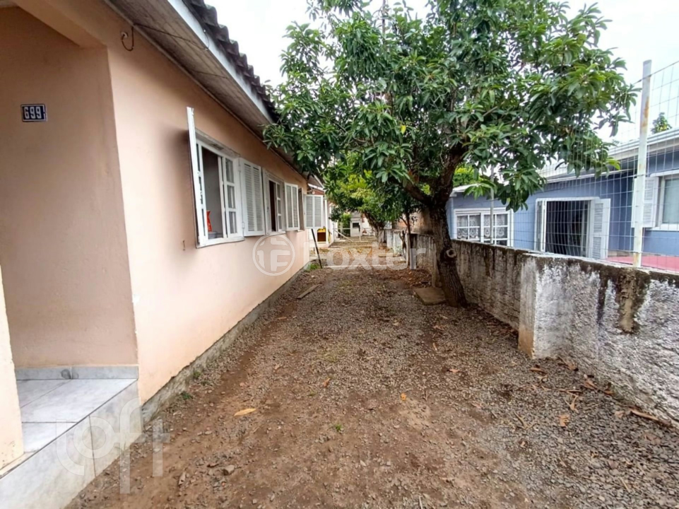 Casa à venda com 3 quartos, 100m² - Foto 3