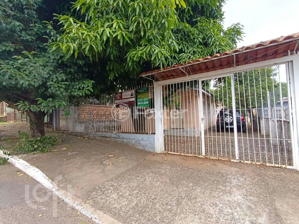 Casa à venda com 3 quartos, 100m² - Foto 1