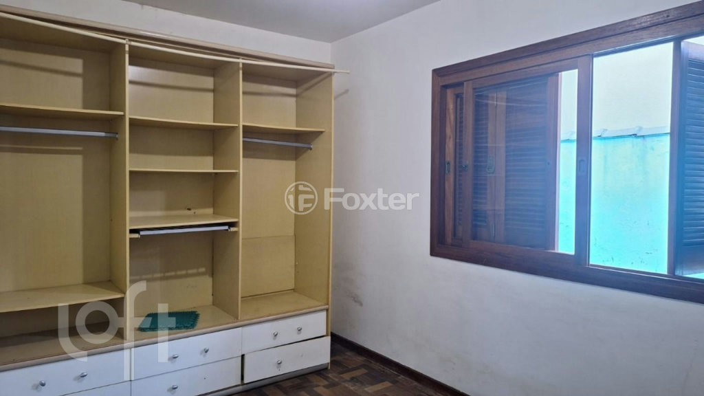 Casa à venda com 5 quartos, 74m² - Foto 2
