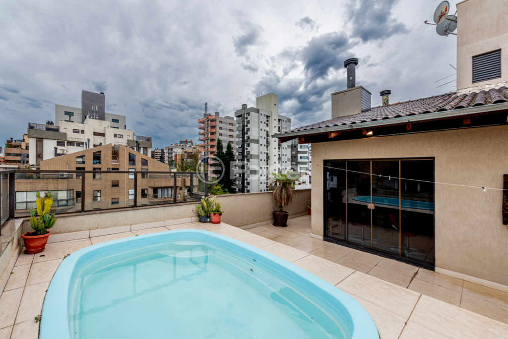 Cobertura à venda com 3 quartos, 229m² - Foto 4
