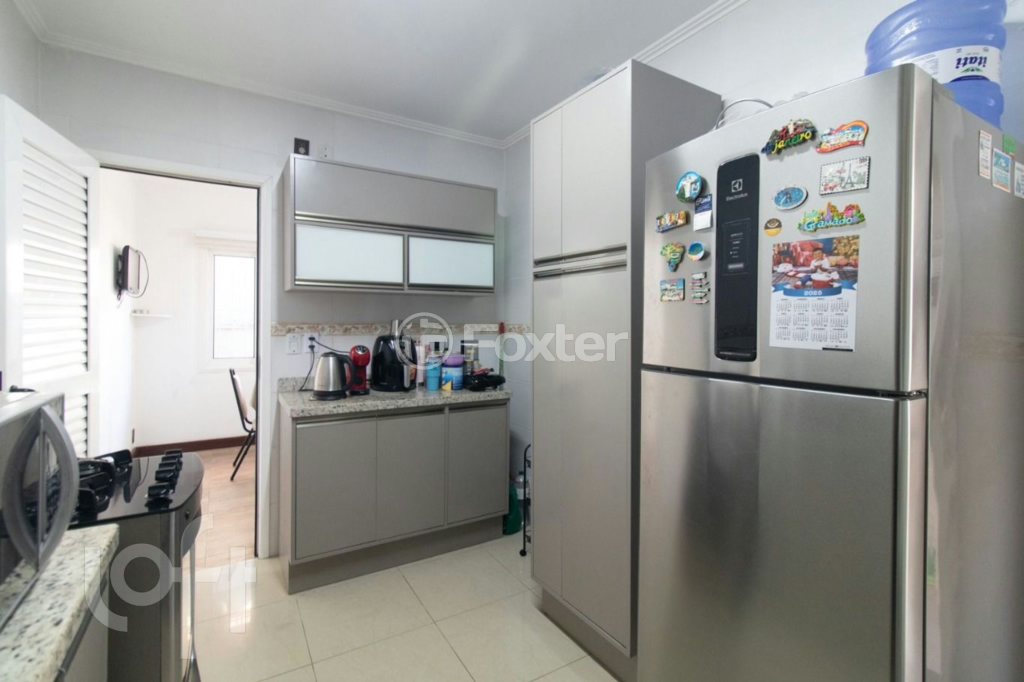 Casa à venda com 3 quartos, 182m² - Foto 4