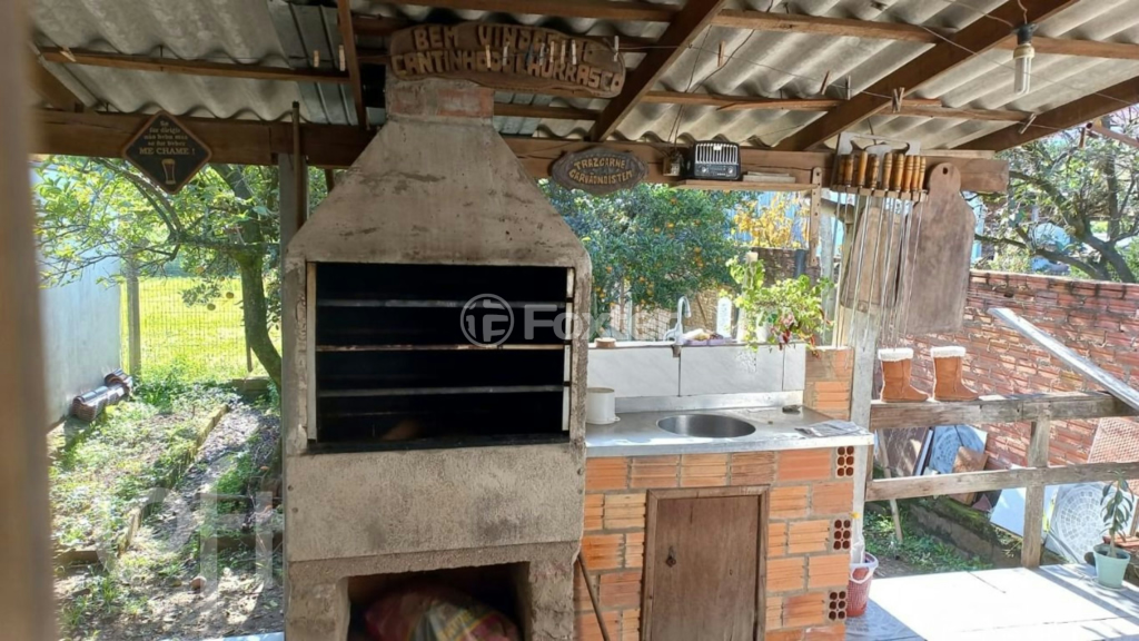 Casa à venda com 3 quartos, 112m² - Foto 2