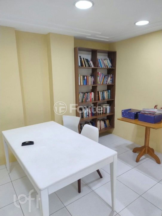 Apartamento à venda com 2 quartos, 61m² - Foto 27