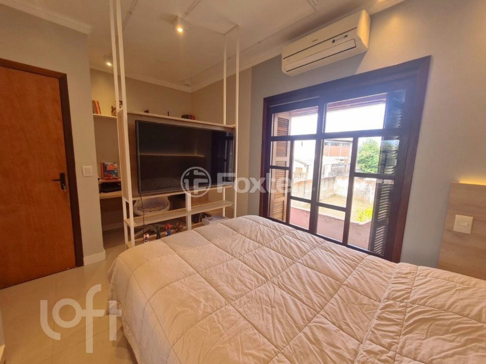 Casa à venda com 3 quartos, 320m² - Foto 2