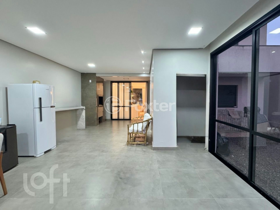 Casa à venda com 3 quartos, 205m² - Foto 6